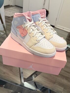 Jordan 1 Mid’ Pastel Colour-Way
